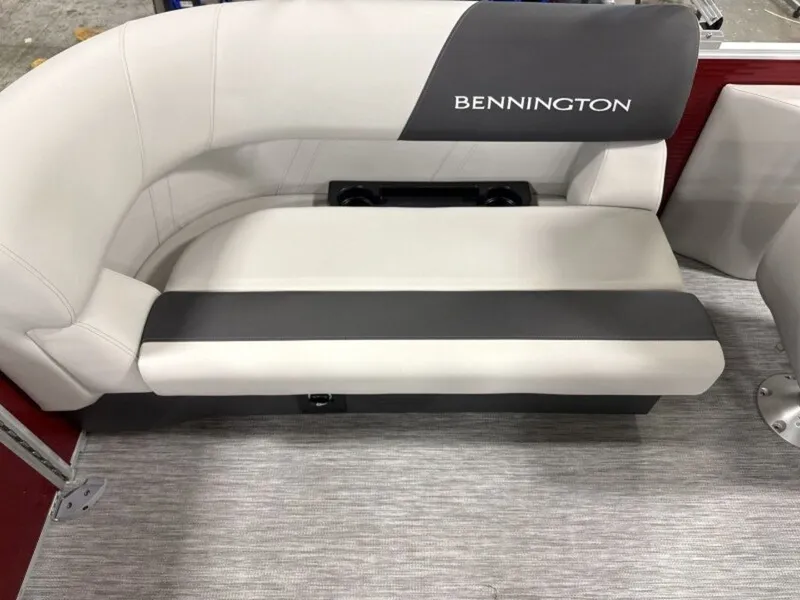 Slide: The Image of Bennington 20 S1 STERN RADIUS 2026 - 10