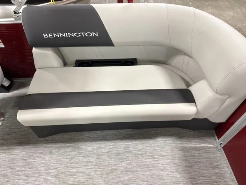 Slide: The Image of Bennington 20 S1 STERN RADIUS 2026 - 11