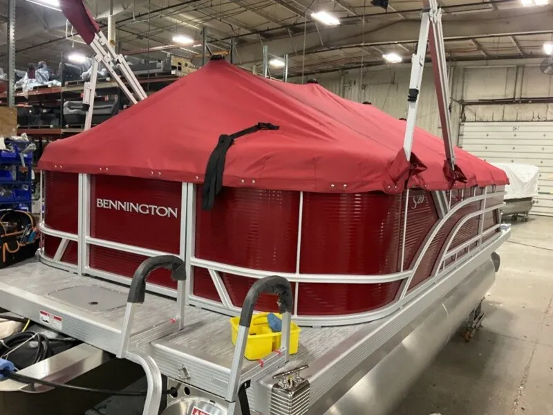 Slide: The Image of Bennington 20 S1 STERN RADIUS 2026 - 20