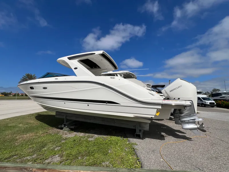 Slide: The Image of Sea Ray SLX 310 Outboard 2023 - 2
