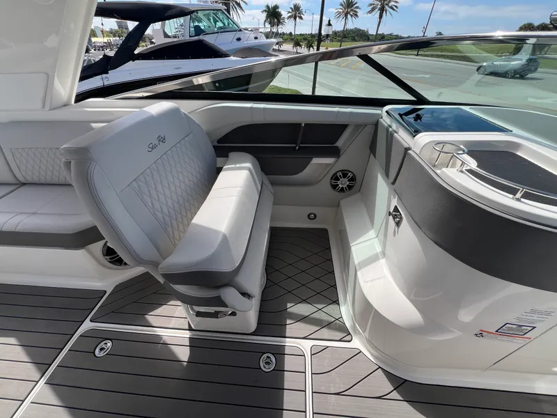 Slide: The Image of Sea Ray SLX 310 Outboard 2023 - 24