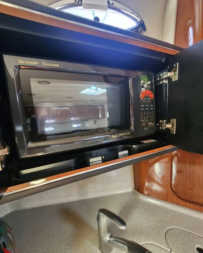 Slide: The Image of Sea Ray Sundancer 460 2004 - 18