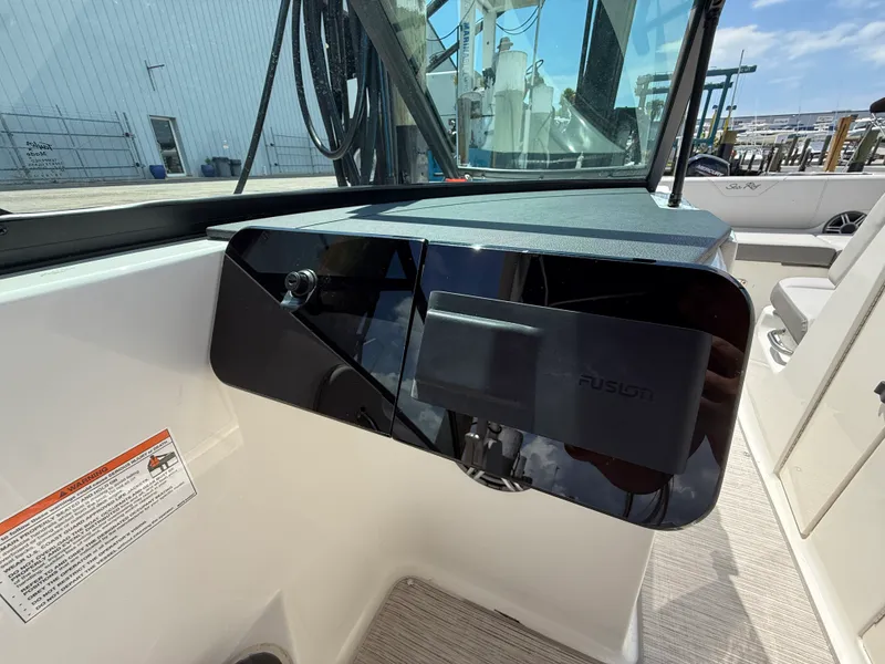 Slide: The Image of Sea Ray SDX 270 Outboard 2027 - 13