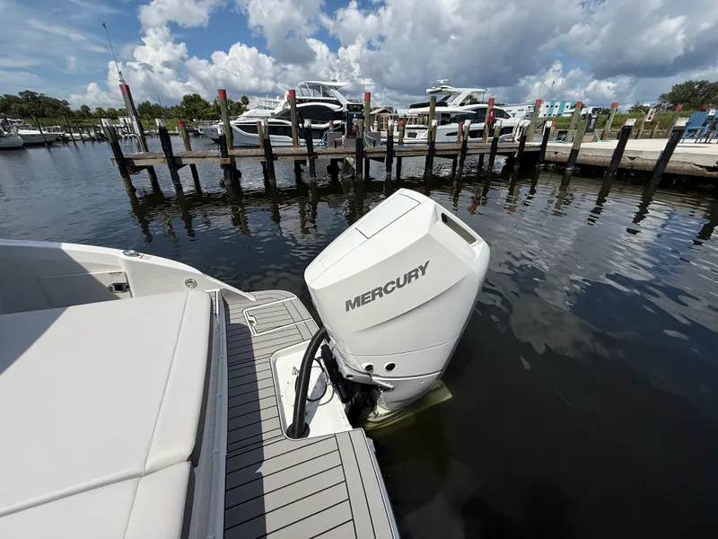 Slide: The Image of Sea Ray SDX 270 Outboard 2027 - 24