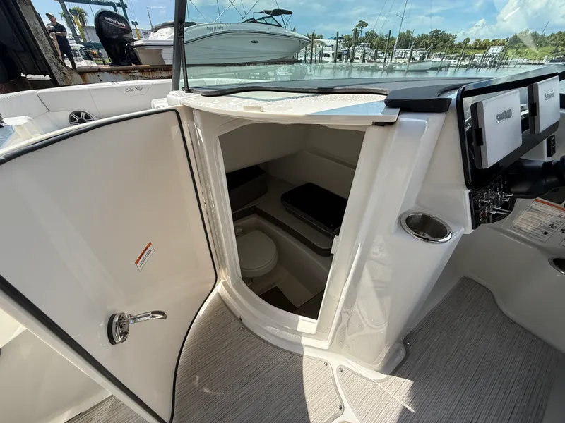 Slide: The Image of Sea Ray SDX 270 Outboard 2027 - 15