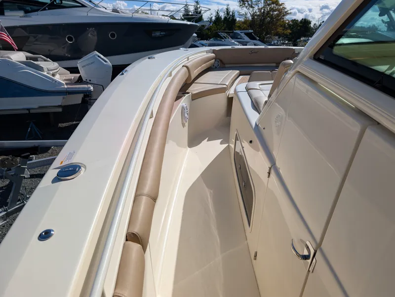 Slide: The Image of Scout 380 LXF 2018 - 30
