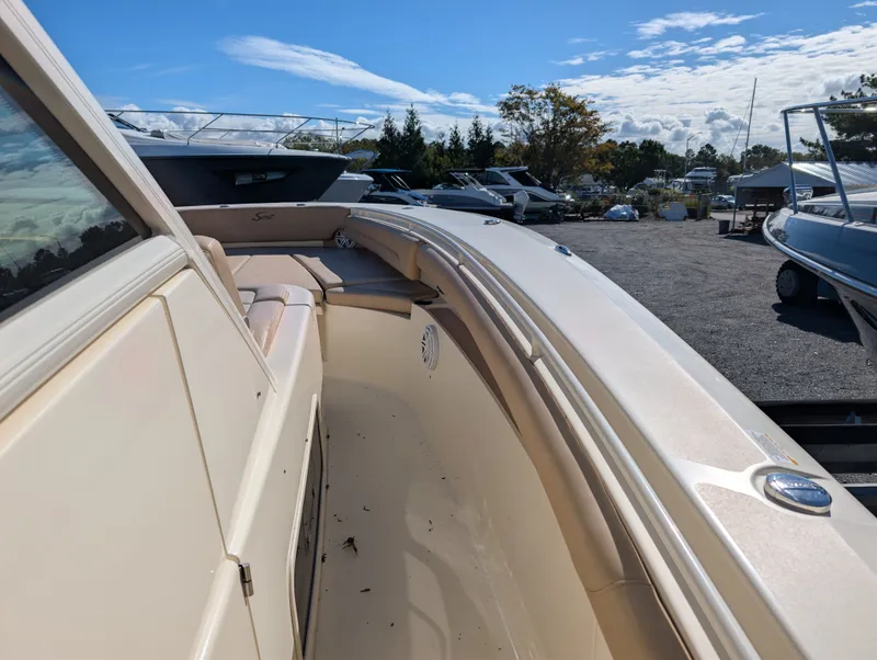 Slide: The Image of Scout 380 LXF 2018 - 32