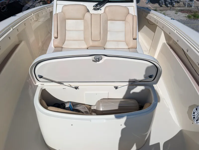Slide: The Image of Scout 380 LXF 2018 - 19
