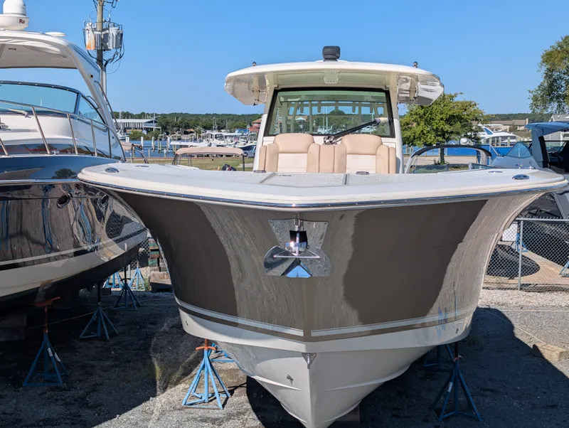 Slide: The Image of Scout 380 LXF 2018 - 1