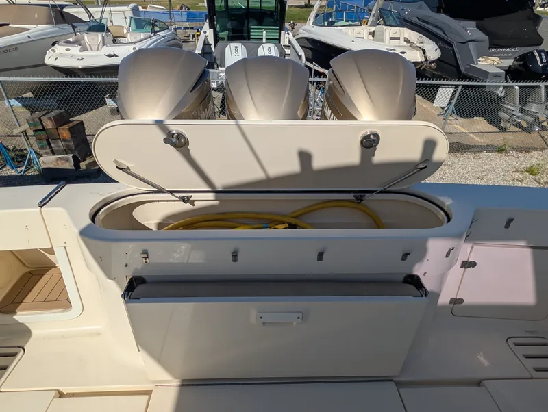 Slide: The Image of Scout 380 LXF 2018 - 8