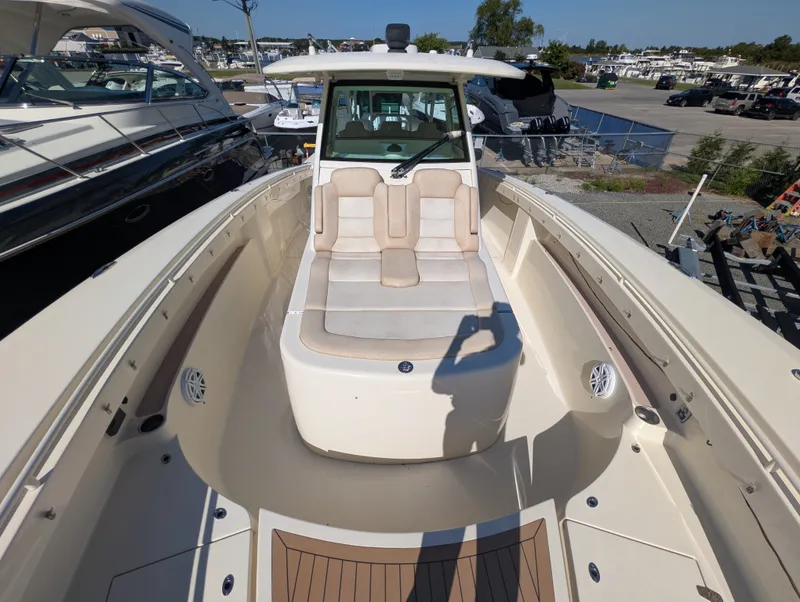 Slide: The Image of Scout 380 LXF 2018 - 17