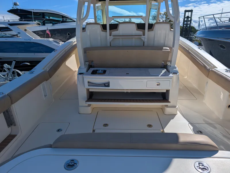 Slide: The Image of Scout 380 LXF 2018 - 27