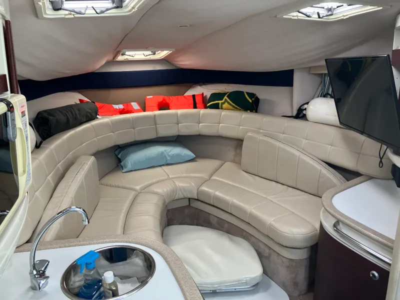 Slide: The Image of Formula 27 PERFORMANCE CRUISER 1997 - 22