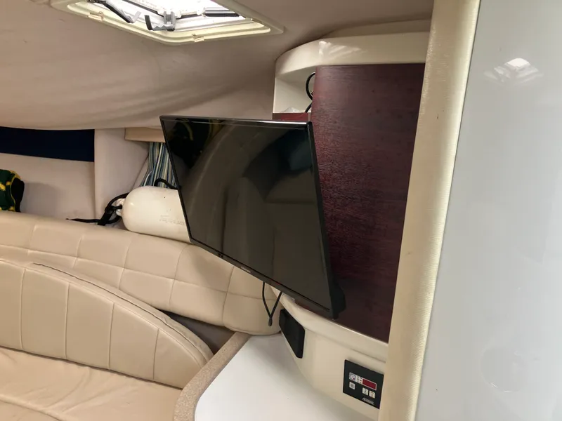Slide: The Image of Formula 27 PERFORMANCE CRUISER 1997 - 18
