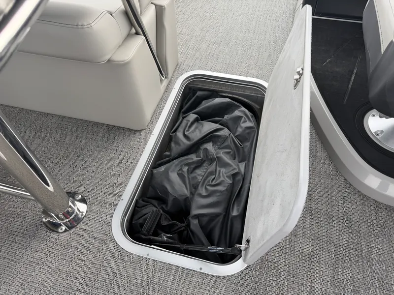 Slide: The Image of Barletta CABRIO 24UE 2025 - 27