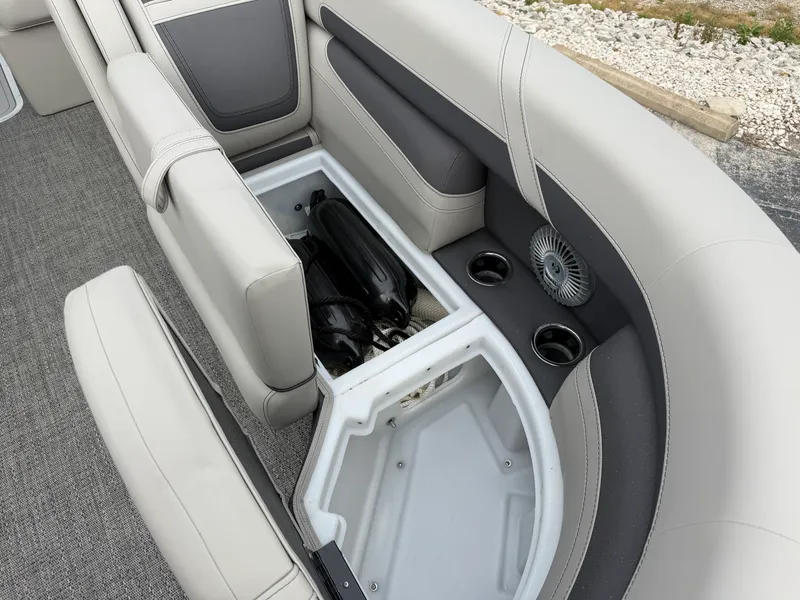 Slide: The Image of Barletta CABRIO 24UE 2025 - 25