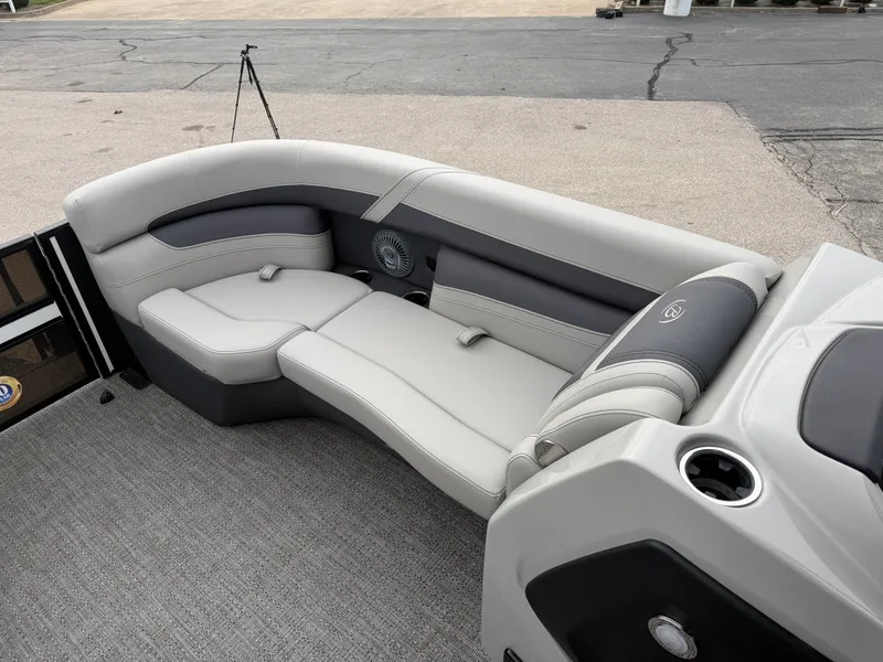 Slide: The Image of Barletta CABRIO 24UE 2025 - 23