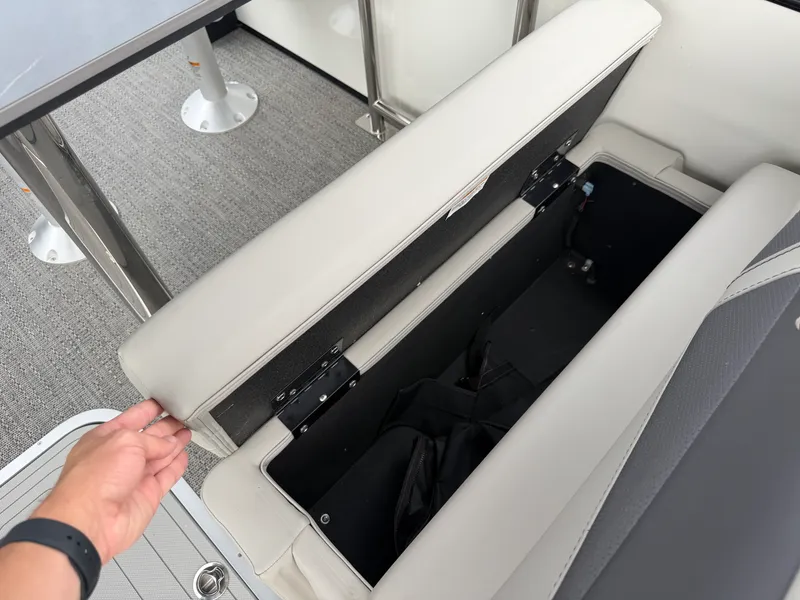 Slide: The Image of Barletta CABRIO 24UE 2025 - 29