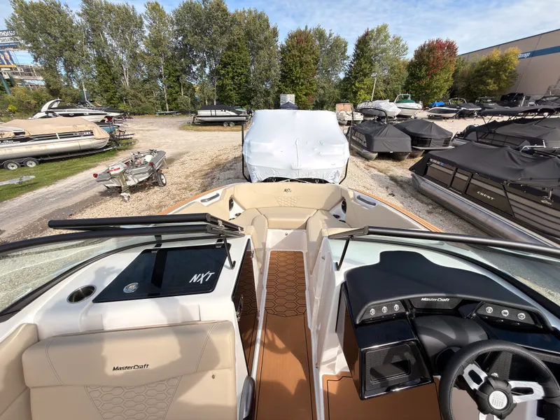 Slide: The Image of Mastercraft NXT22 2027 - 56
