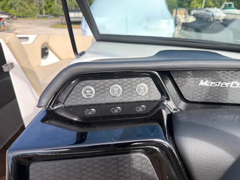 Slide: The Image of Mastercraft NXT22 2027 - 46