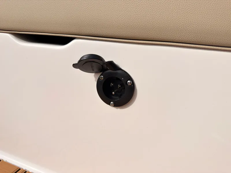 Slide: The Image of Mastercraft NXT22 2027 - 34