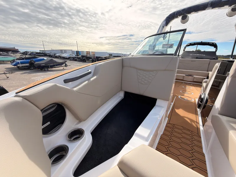 Slide: The Image of Mastercraft NXT22 2027 - 64