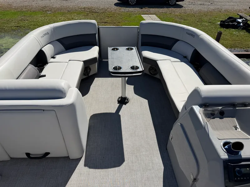 Slide: The Image of Harris CRUISER 230 CS 2023 - 31