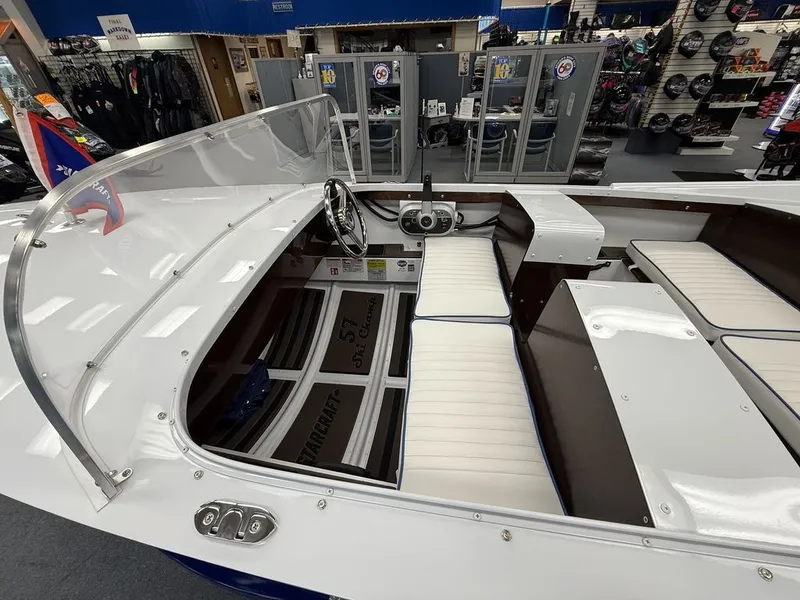 Slide: The Image of Starcraft Marine 57 SKI CHAMP 2026 - 6