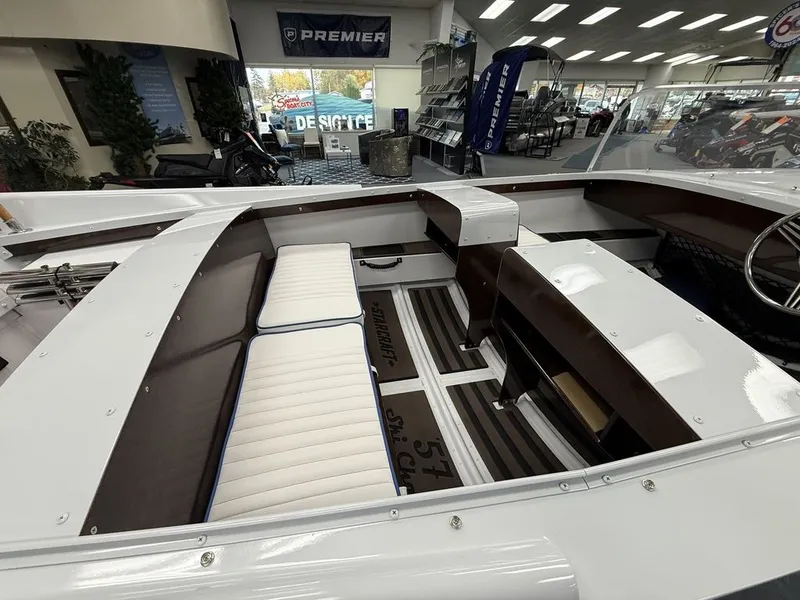 Slide: The Image of Starcraft Marine 57 SKI CHAMP 2026 - 8