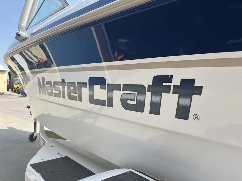 Slide: The Image of MasterCraft ProStar 205 2000 - 6