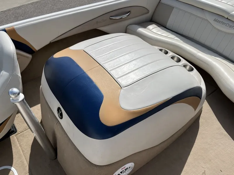 Slide: The Image of MasterCraft ProStar 205 2000 - 22