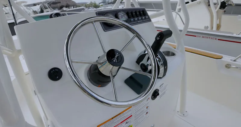 Slide: The Image of Boston Whaler 190 Montauk 2026 - 11