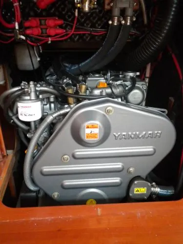 Slide: The Image of Yanmar diesel engine - 8