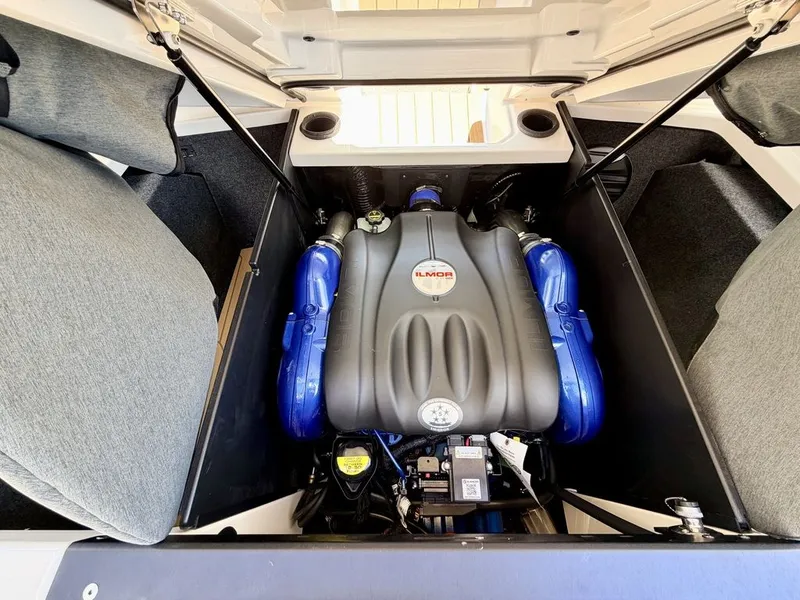 Slide: The Image of MasterCraft X24 2026 - 17