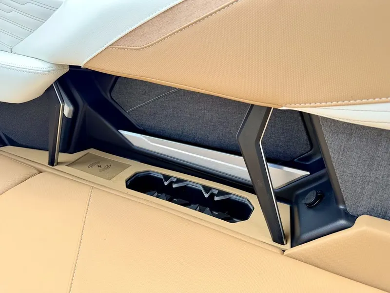 Slide: The Image of MasterCraft X24 2026 - 32