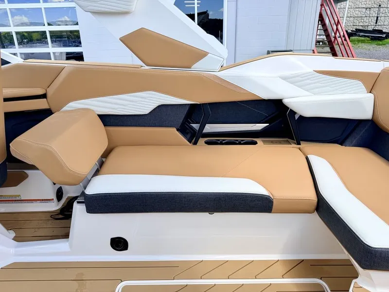 Slide: The Image of MasterCraft X24 2026 - 30