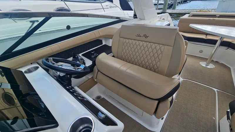 Slide: The Image of Sea Ray 310 SLX 2019 - 19