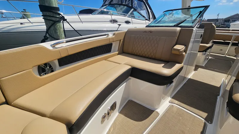 Slide: The Image of Sea Ray 310 SLX 2019 - 29