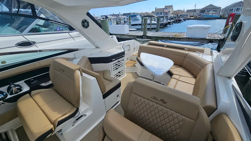Slide: The Image of Sea Ray 310 SLX 2019 - 24