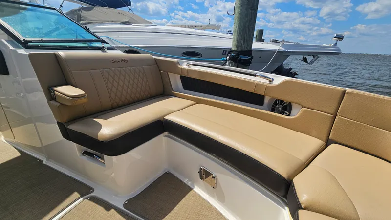 Slide: The Image of Sea Ray 310 SLX 2019 - 28