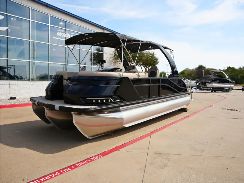Slide: The Image of Harris Grand Mariner 230 2027 - 1