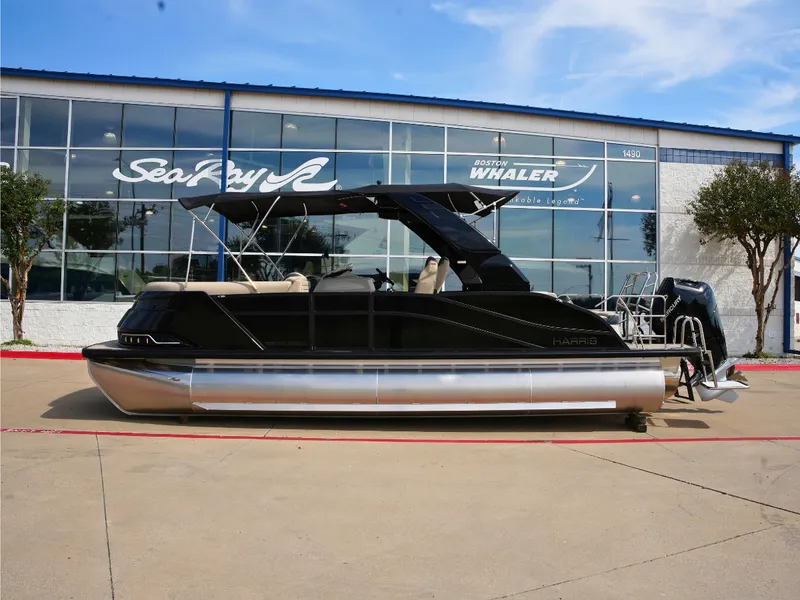 The Image of Harris Grand Mariner 230 2027 - 0