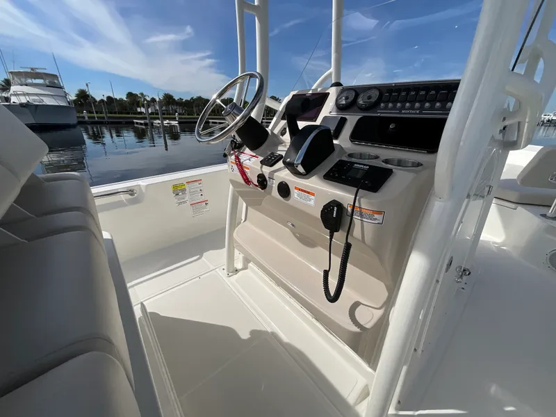Slide: The Image of Boston Whaler 210 Montauk 2027 - 12