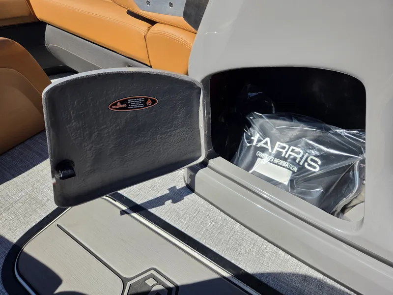 Slide: The Image of Harris Sunliner 230 2027 - 16