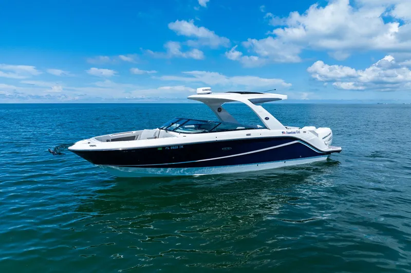 Slide: The Image of Sea Ray 310 SLX OB 2023 - 6