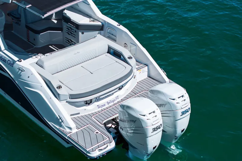 Slide: The Image of Sea Ray 310 SLX OB 2023 - 10