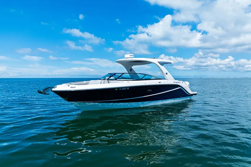 Slide: The Image of Sea Ray 310 SLX OB 2023 - 8
