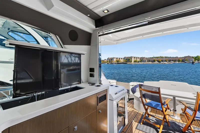 Slide: The Image of Cruisers 48 CANTIUS 2017 - 28