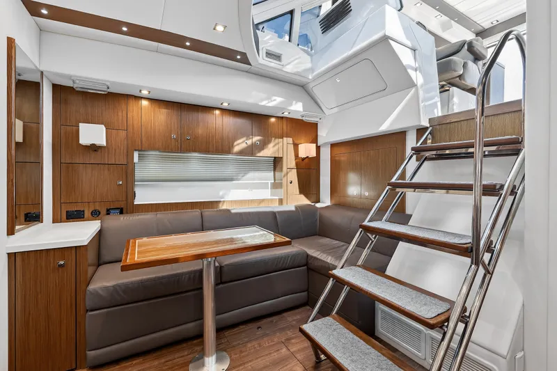 Slide: The Image of Cruisers 48 CANTIUS 2017 - 31