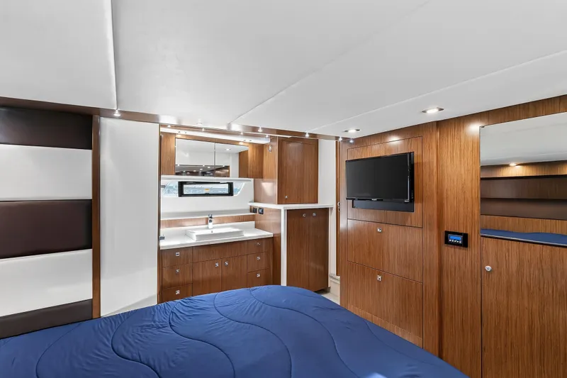 Slide: The Image of Cruisers 48 CANTIUS 2017 - 52